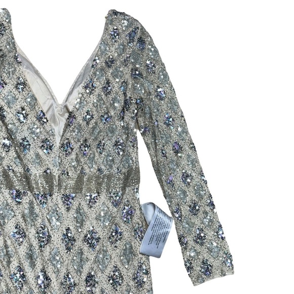 Mac Duggal Nude Lattice Sequin Long Sleeve Gown US 10 - Picture 9 of 12